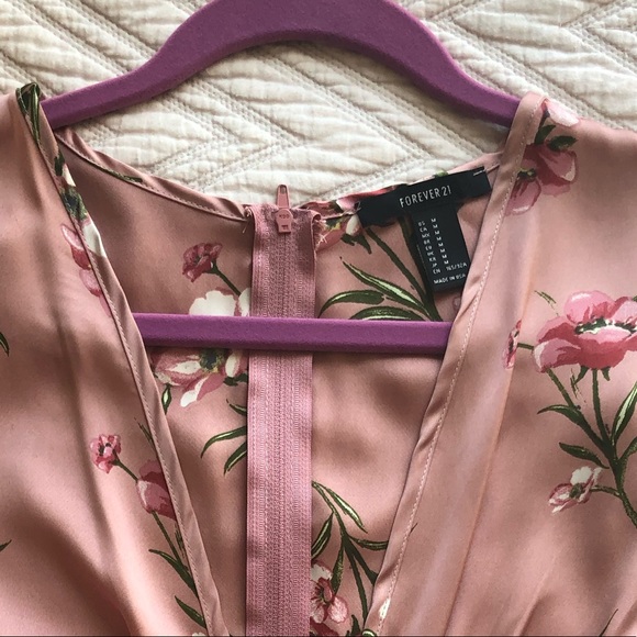 Floral Romper! - Picture 3 of 3